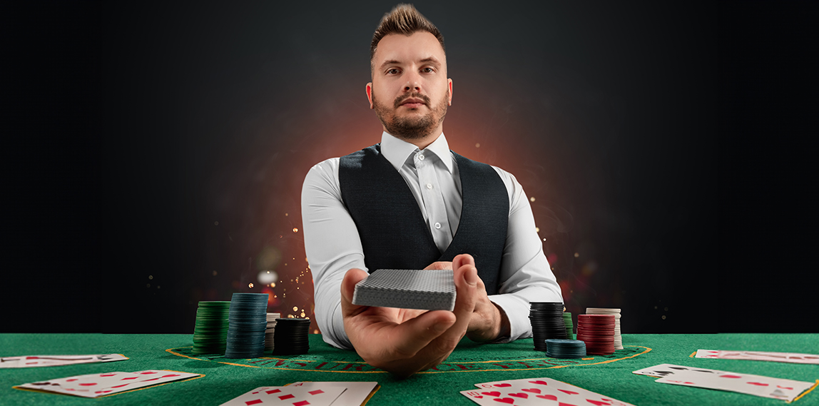 Un croupier al tavolo verde 